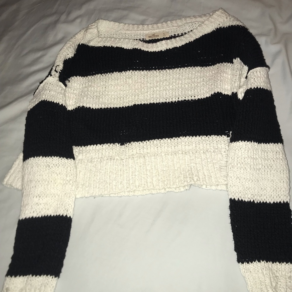 Hollister Cropped Sweater